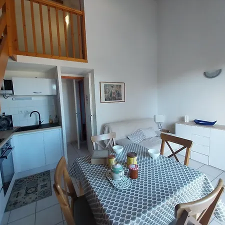 شقة Pavillon T3 Climatise, Piscine Et Parking